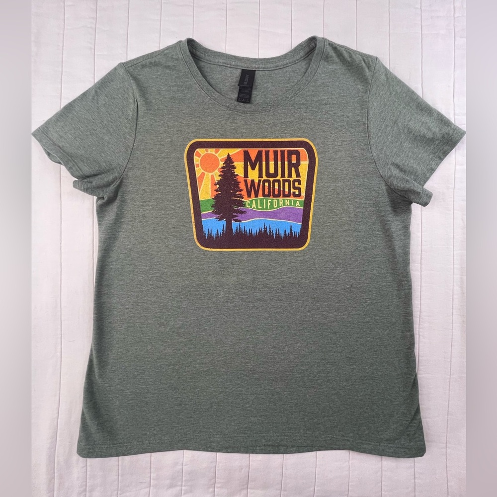 Muir Woods California Graphic Tee Women’s Medium